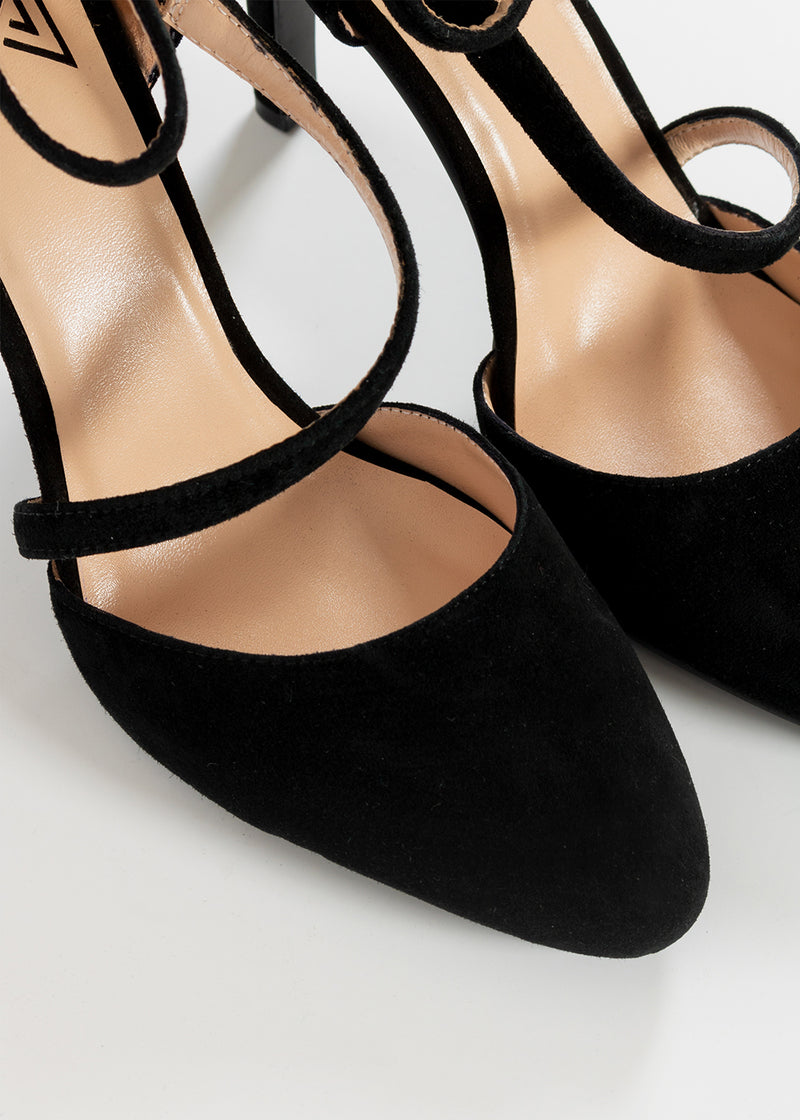 Sabrina - Suede Closed Toe Heel in Black